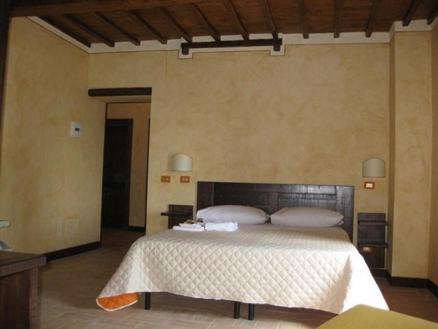 הוילה Montecchio  Il Casale Di Mario מראה חיצוני תמונה
